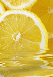 الليمون لجمال الركبة والمرفق