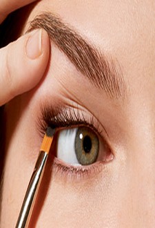 تجنب آثار الماكياج السلبية على العين