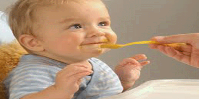 كيف تعرف أن الطفل أكل بما فية الكفاية