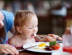 الطعام المنزلي ينمي حاسة التذوق عند طفلك
