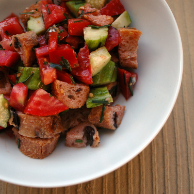 سلطة ايطالية  Panzanella